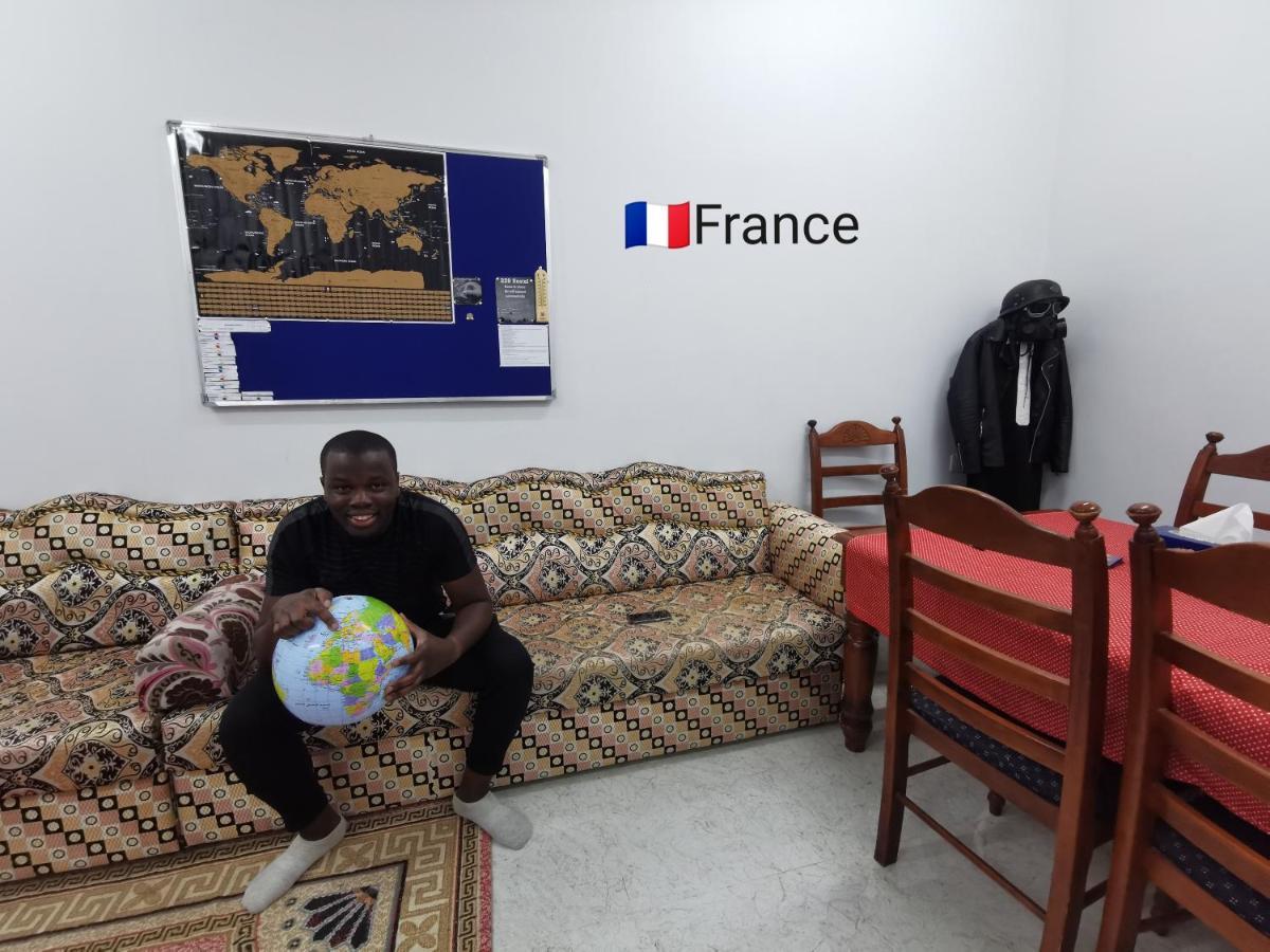 228Hostel Al Ḩamrāʼ Exteriör bild
