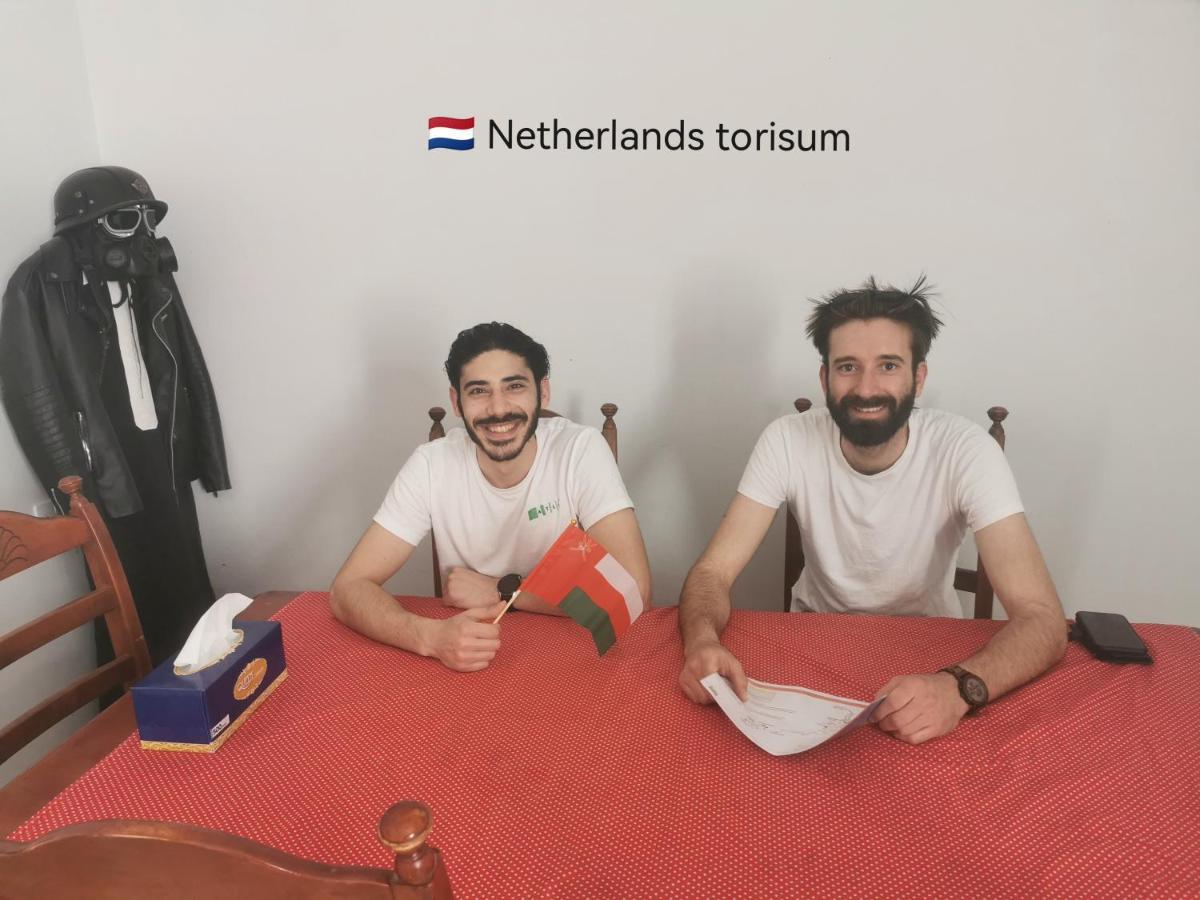 228Hostel Al Ḩamrāʼ Exteriör bild