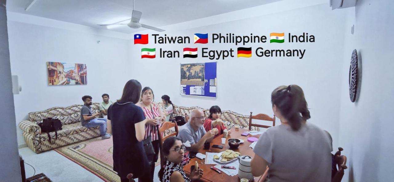 228Hostel Al Ḩamrāʼ Exteriör bild