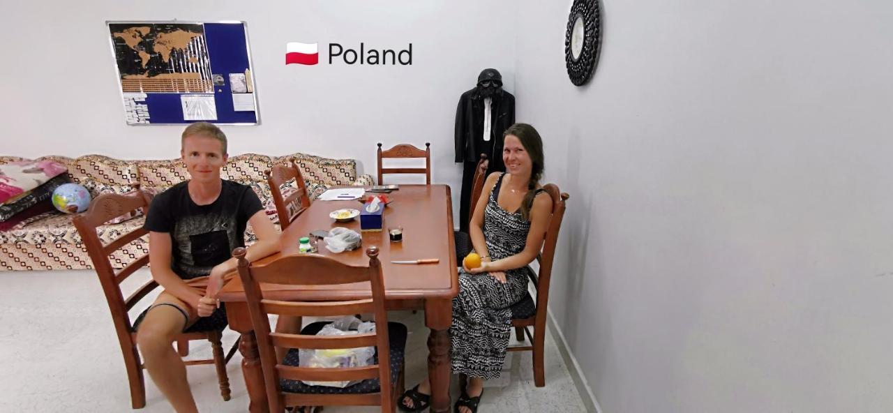 228Hostel Al Ḩamrāʼ Exteriör bild